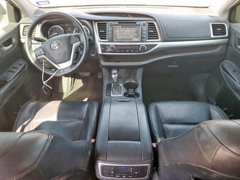 Photo 8 from auction – 2015 TOYOTA HIGHLANDER XLE with VIN 5TDKKRFH7FS049058