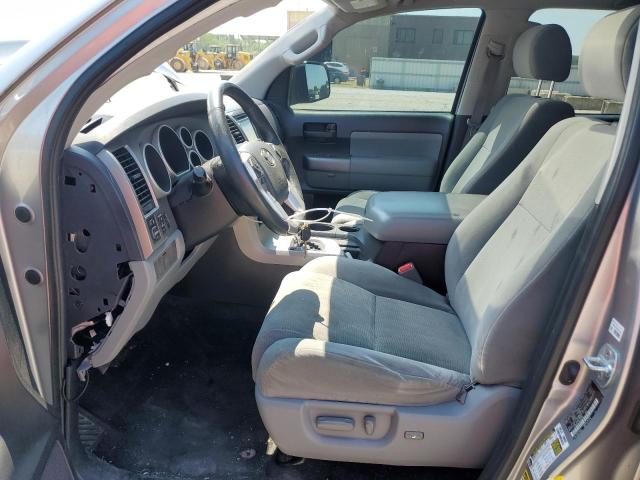 Photo 7 from auction – 2017 TOYOTA SEQUOIA SR with VIN 5TDBW5G12HS151675