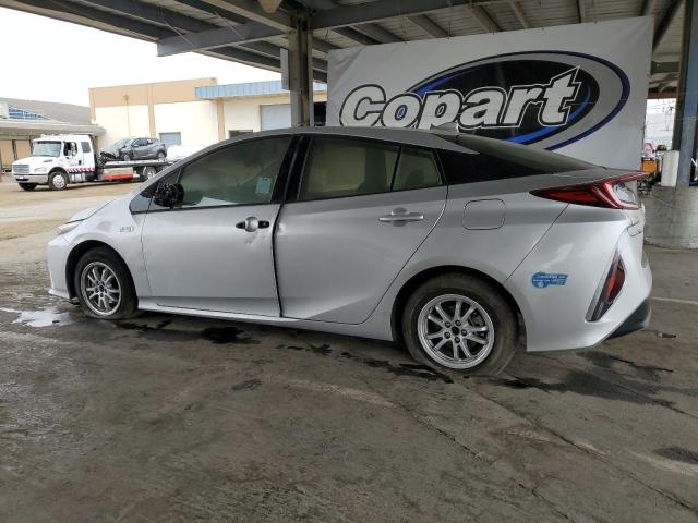 Photo 2 from auction – 2017 TOYOTA PRIUS PRIM with VIN JTDKARFP2H3061875