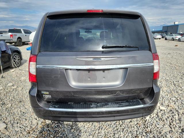 Photo 6 from auction – 2015 CHRYSLER TOWN & COU with VIN 2C4RC1BGXFR577194
