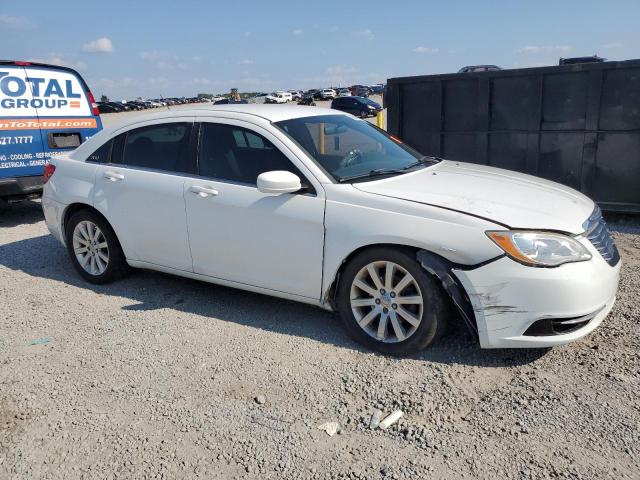 Photo 4 from auction – 2013 CHRYSLER 200 TOURING with VIN 1C3CCBBG0DN569499