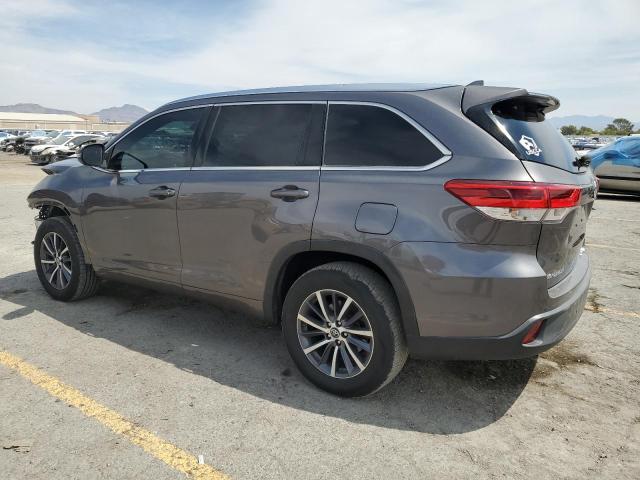 Photo 2 from auction – 2018 TOYOTA HIGHLANDER with VIN 5TDKZRFH6JS539818