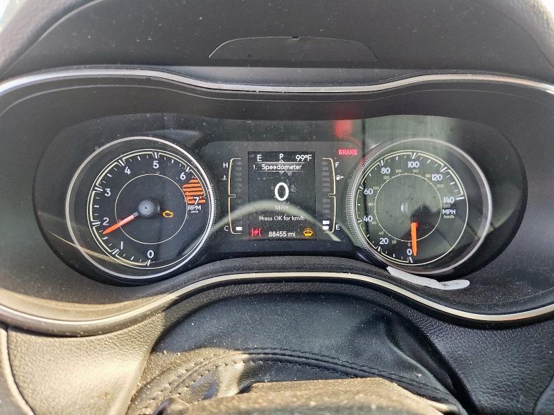 Photo 9 from auction – 2020 JEEP CHEROKEE L with VIN 1C4PJLCB9LD503761