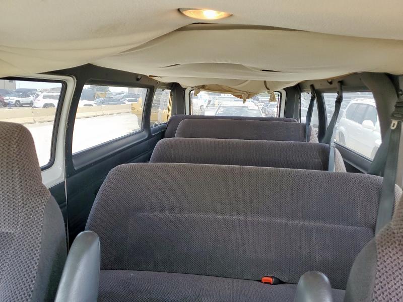 Photo 10 from auction – 2002 DODGE RAM WAGON with VIN 2B5WB35Z42K111092