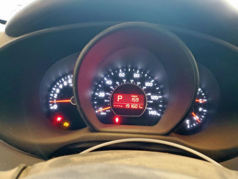 Photo 9 from auction – 2016 KIA SOUL with VIN KNDJN2A2XG7367720