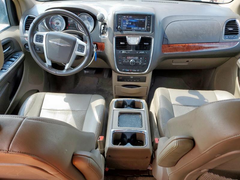 Photo 8 from auction – 2015 CHRYSLER TOWN & COU with VIN 2C4RC1CG9FR578013