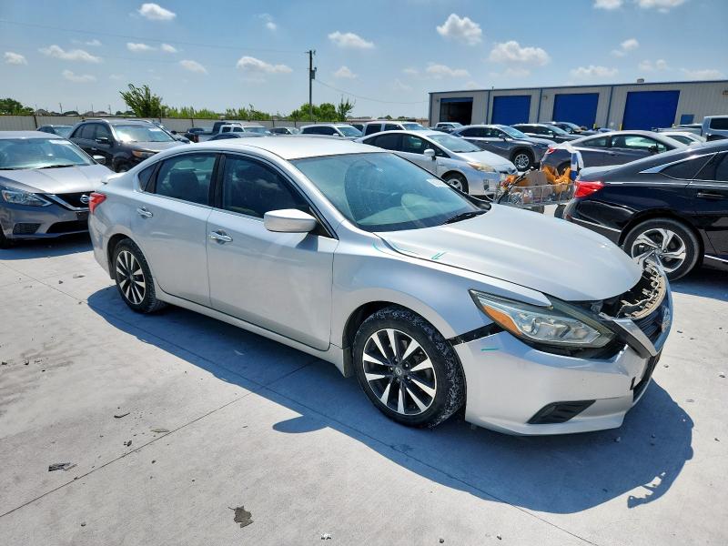 Photo 4 from auction – 2017 NISSAN ALTIMA 2.5 with VIN 1N4AL3AP2HC236237