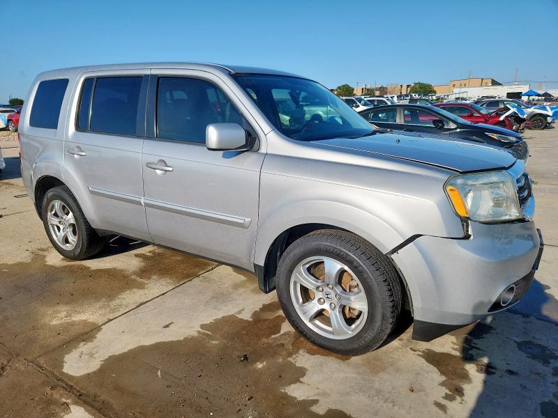 Photo 4 from auction – 2015 HONDA PILOT EXL with VIN 5FNYF3H55FB015641