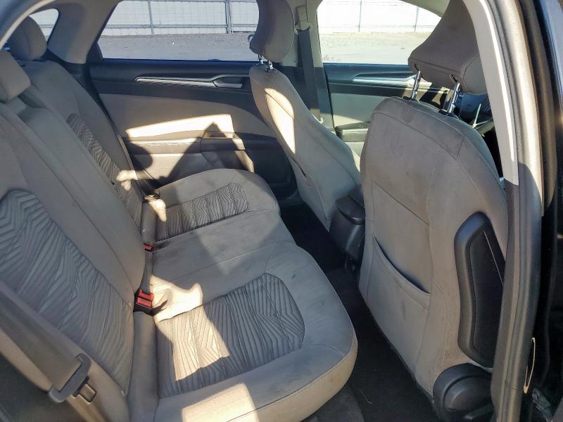 Photo 10 from auction – 2016 FORD FUSION S with VIN 3FA6P0G71GR327418