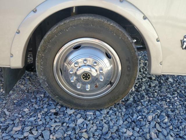 Photo 8 from auction – 2011 FORD F53 with VIN 1F65F5DY0B0A01740