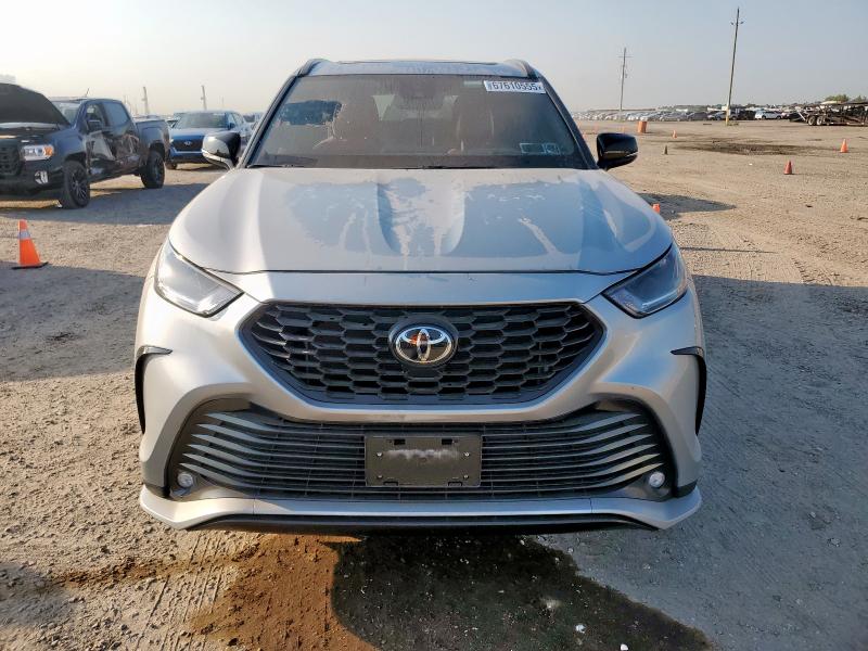 Photo 5 from auction – 2022 TOYOTA HIGHLANDER with VIN 5TDLZRBH0NS236971