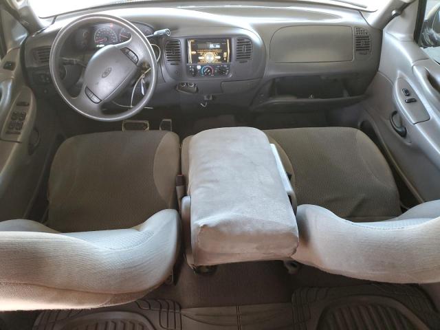 Photo 8 from auction – 2002 FORD EXPEDITION XLT with VIN 1FMRU15W12LA22858