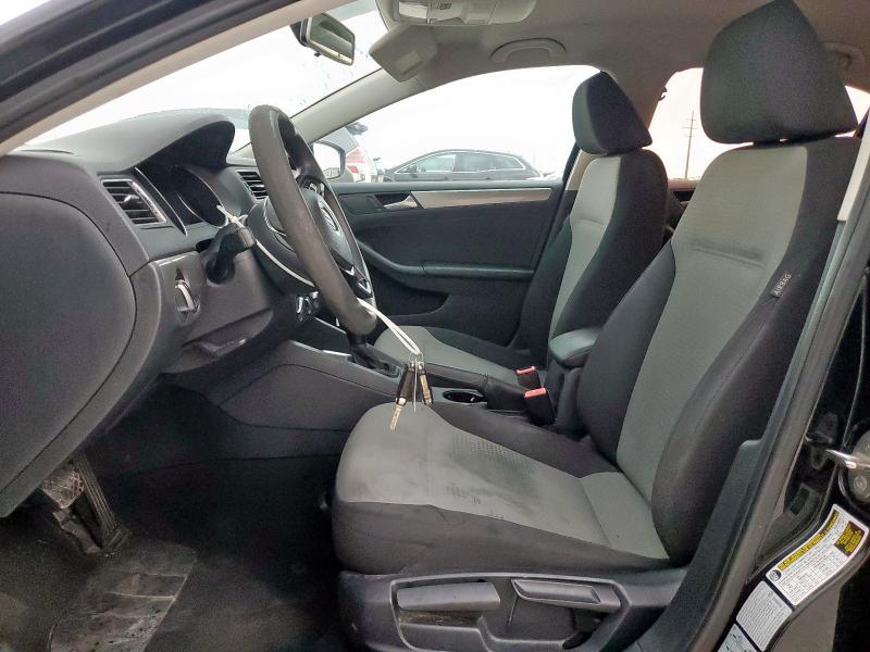 Photo 7 from auction – 2017 VOLKSWAGEN JETTA S with VIN 3VW2B7AJ3HM231774