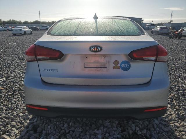 Photo 6 from auction – 2017 KIA FORTE LX with VIN 3KPFK4A78HE061154