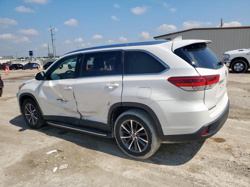 Photo 2 from auction – 2019 TOYOTA HIGHLANDER with VIN 5TDKZRFH6KS563795