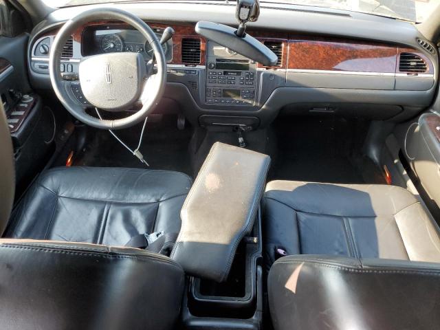 Photo 8 from auction – 2011 LINCOLN TOWN CAR EXECUTIVE L with VIN 2LNBL8EV2BX764418
