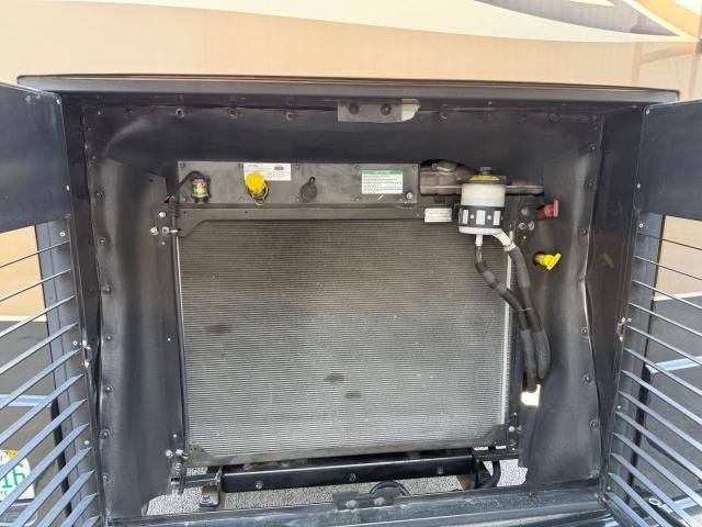 Photo 7 from auction – 2014 FREIGHTLINER CHASSIS XC with VIN 4UZAB2DT7ECFT1036