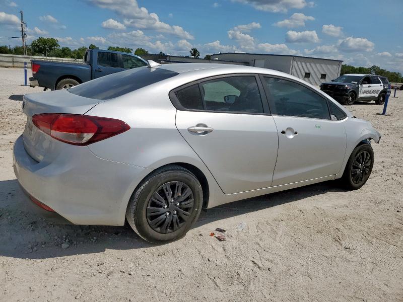 Photo 3 from auction – 2017 KIA FORTE LX with VIN 3KPFK4A78HE012987