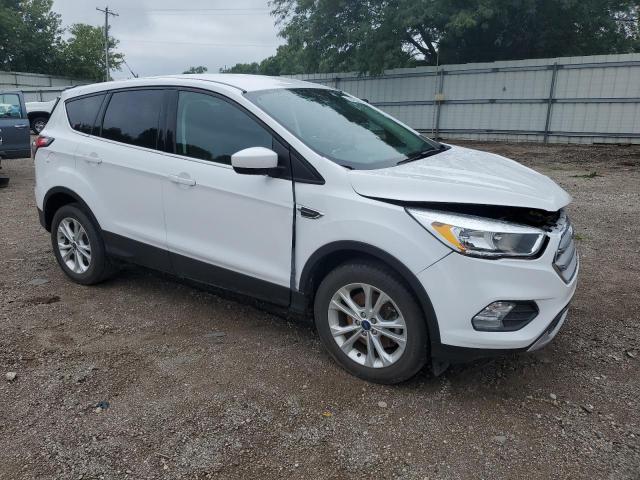 Photo 4 from auction – 2017 FORD ESCAPE SE with VIN 1FMCU9GD6HUB28340