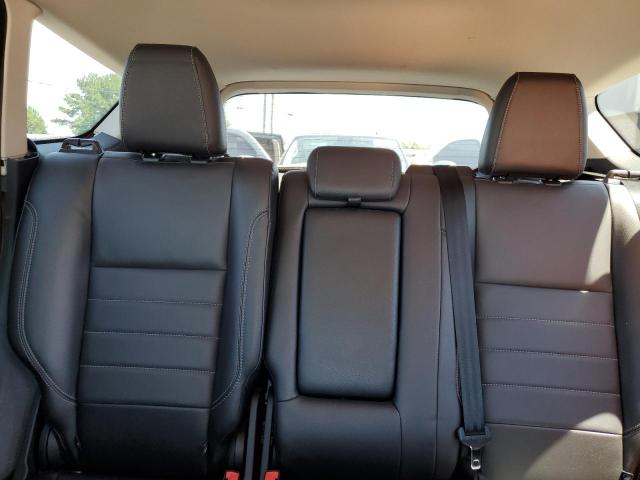 Photo 10 from auction – 2016 FORD ESCAPE SE with VIN 1FMCU0GXXGUA04141