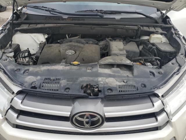 Фото 12 с аукциона – 2017 TOYOTA HIGHLANDER с VIN 5TDBZRFH9HS364488