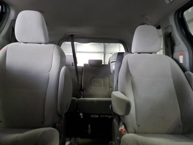 Photo 10 from auction – 2017 TOYOTA SIENNA LE with VIN 5TDKZ3DC6HS830883