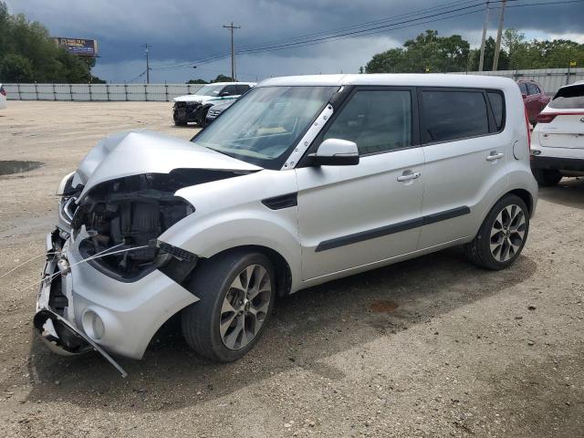 KIA SOUL + 2012 with VIN KNDJT2A62C7369688 - Photo from auction