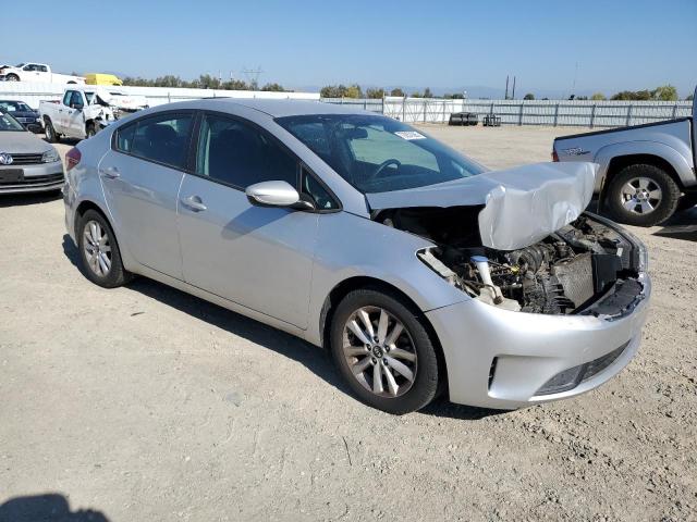 Photo 4 from auction – 2017 KIA FORTE LX with VIN 3KPFL4A70HE018411