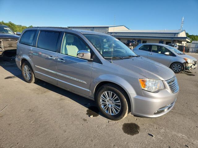 Photo 4 from auction – 2014 CHRYSLER TOWN & COU with VIN 2C4RC1CG6ER191756