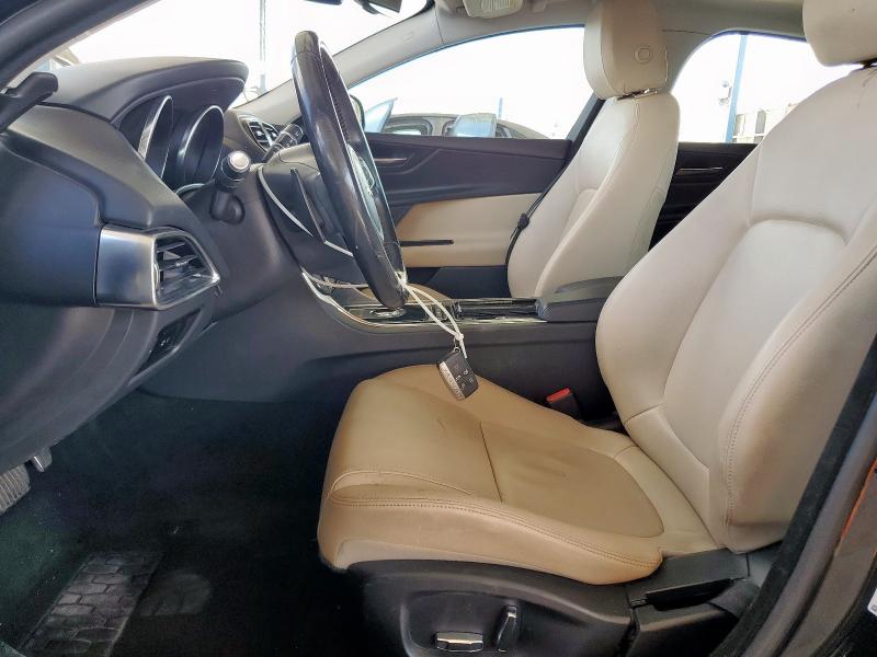 Photo 7 from auction – 2019 JAGUAR XE PREMIUM with VIN SAJAD4FX4KCP48435