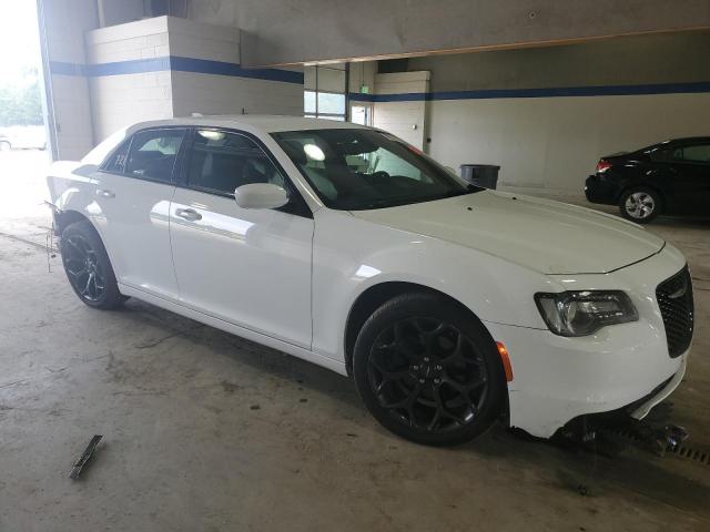 Photo 4 from auction – 2019 CHRYSLER 300 S with VIN 2C3CCABG0KH618040