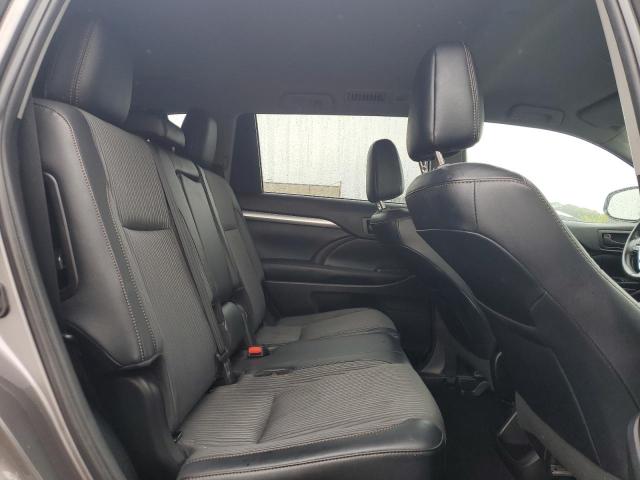 Photo 11 from auction – 2019 TOYOTA HIGHLANDER with VIN 5TDBZRFH2KS705012