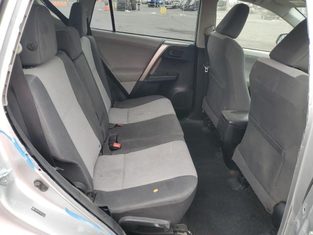 Photo 11 from auction – 2013 TOYOTA RAV4 LE with VIN JTMZFREV7D5010452