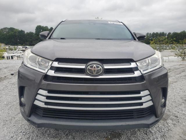 Photo 5 from auction – 2017 TOYOTA HIGHLANDER with VIN 5TDKZRFH0HS224801
