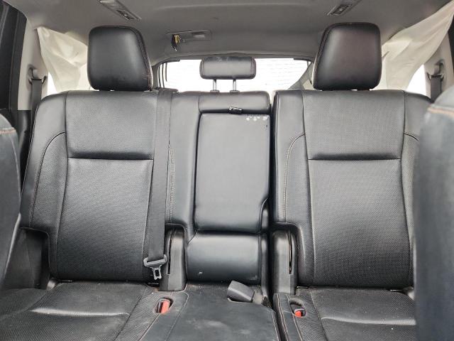 Photo 10 from auction – 2018 TOYOTA HIGHLANDER with VIN 5TDDZRFHXJS872029