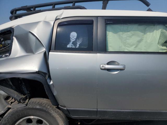 Photo 10 from auction – 2012 TOYOTA FJ CRUISER with VIN JTEBU4BF9CK147332