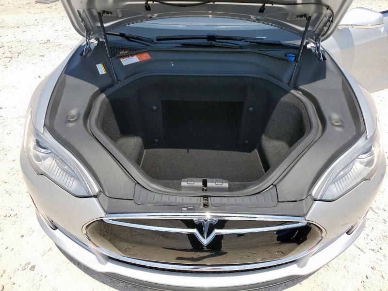 Photo 11 from auction – 2014 TESLA MODEL S with VIN 5YJSA1H16EFP35938