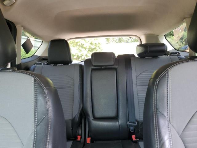 Photo 10 from auction – 2019 FORD ESCAPE SE with VIN 1FMCU0GD7KUA40674