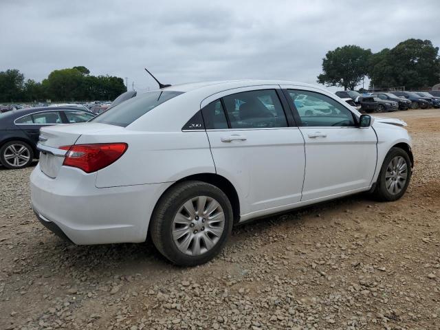 Photo 3 from auction – 2014 CHRYSLER 200 LX with VIN 1C3CCBAB2EN207746