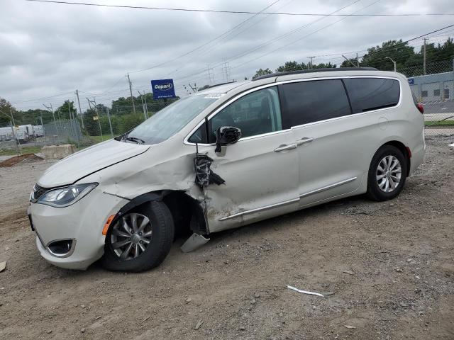 CHRYSLER PACIFICA T 2017 with VIN 2C4RC1BG2HR771298 - Photo from auction