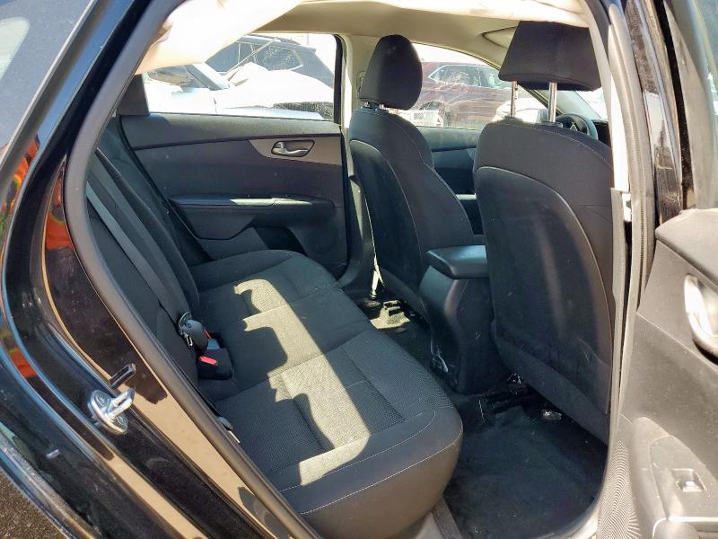 Photo 10 from auction – 2021 KIA FORTE FE with VIN 3KPF24AD8ME312996