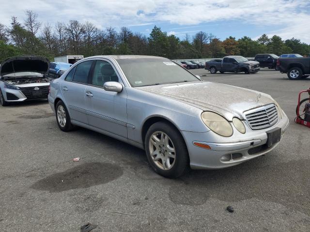 Photo 4 from auction – 2005 MERCEDES-BENZ E 320 with VIN WDBUF65J25A679421
