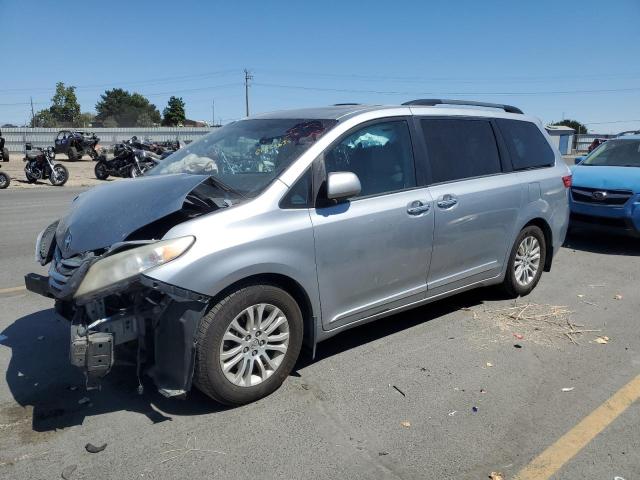 Photo 1 from auction – 2016 TOYOTA SIENNA XLE with VIN 5TDYK3DC1GS721356