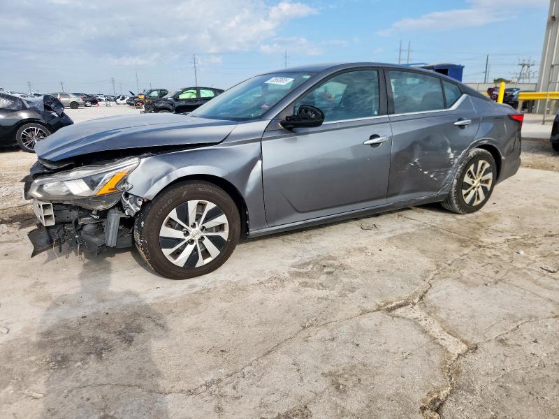NISSAN ALTIMA S 2019 with VIN 1N4BL4BV2KC247768 - Photo from auction