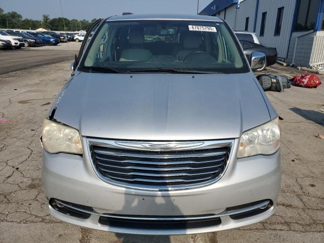 Photo 5 from auction – 2011 CHRYSLER TOWN & COU with VIN 2A4RR8DG7BR633598