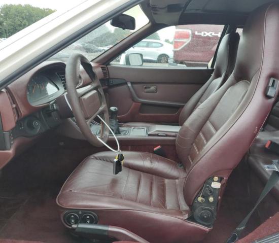 Photo 7 from auction – 1987 PORSCHE 944 with VIN WP0AB0940HN476011