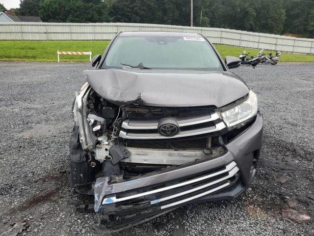 Photo 5 from auction – 2018 TOYOTA HIGHLANDER with VIN 5TDZARFH9JS036760