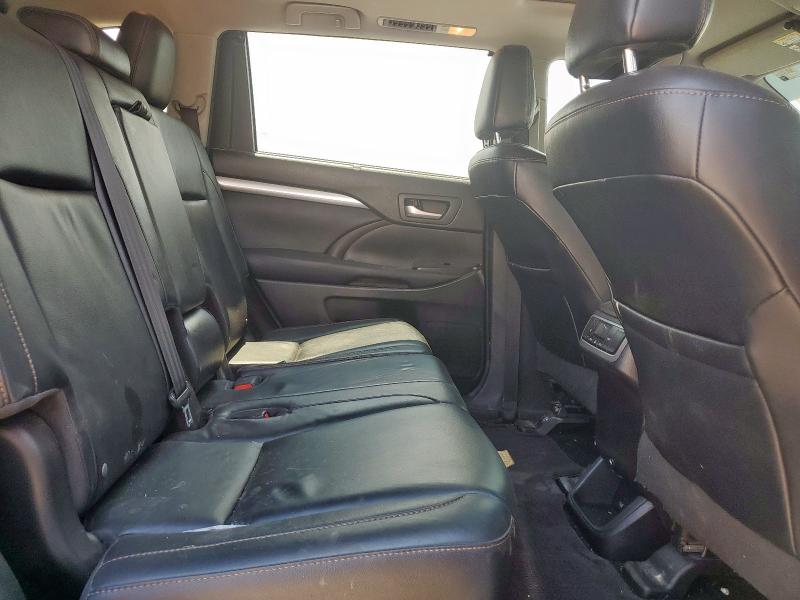 Photo 11 from auction – 2016 TOYOTA HIGHLANDER with VIN 5TDKKRFHXGS176632