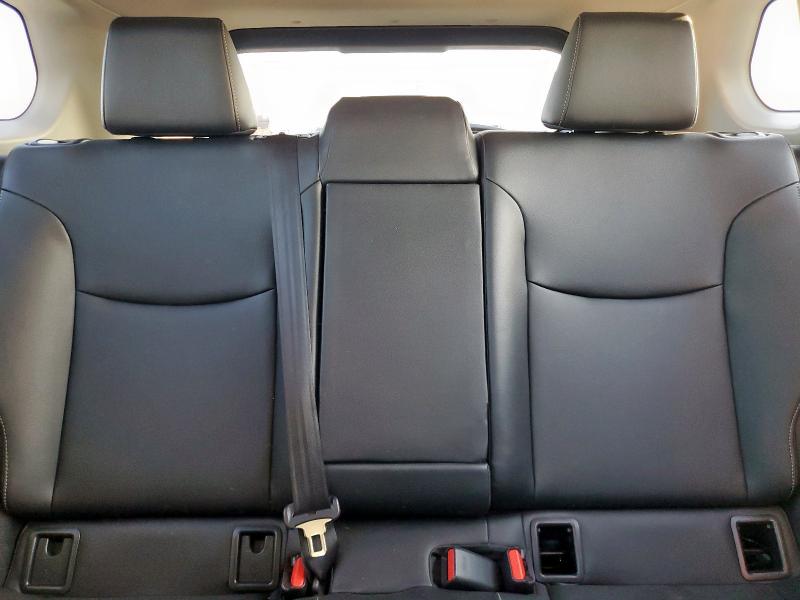 Photo 10 from auction – 2022 TOYOTA COROLLA CR with VIN 7MUDAABG4NV041661