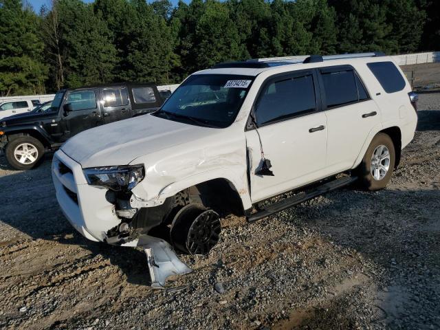 Photo 1 from auction – 2019 TOYOTA 4RUNNER SR with VIN JTEBU5JR4K5720278